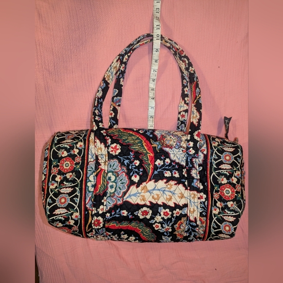 Vera Bradley Duffle Travel Bag Retired Versailles Winter 2010 Quilted Weekender - Picture 7 of 9